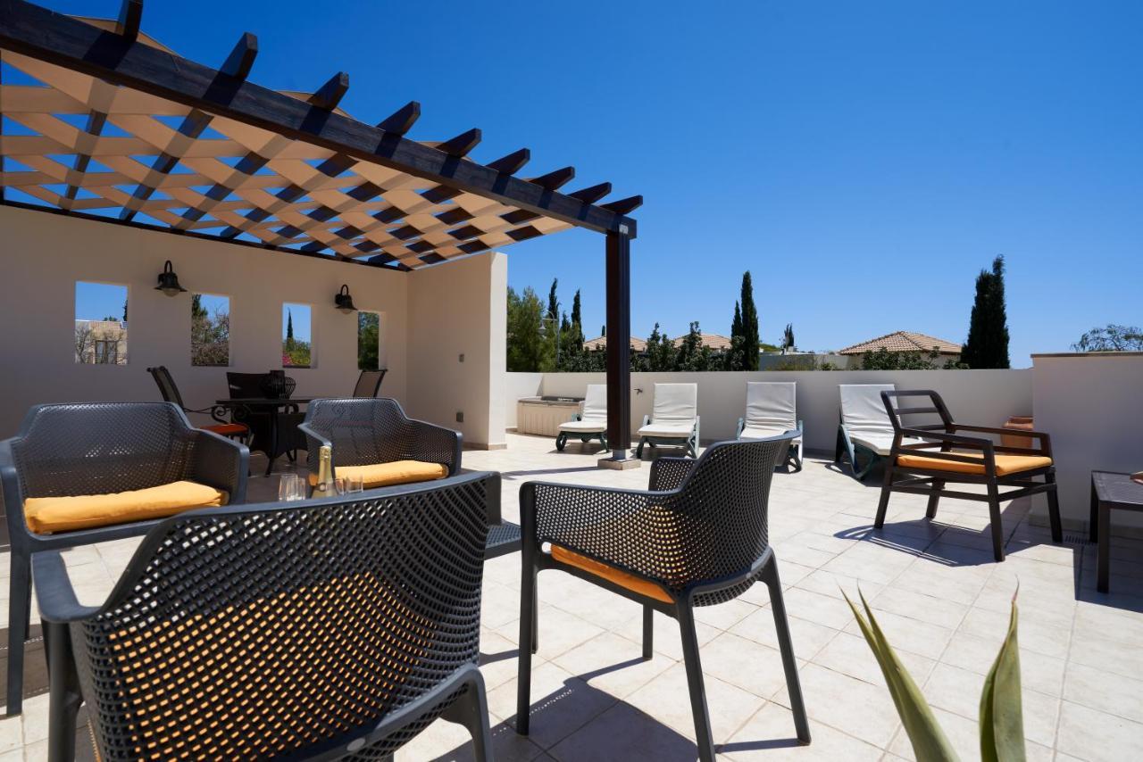 3 Bedroom Villa Madelini With Private Pool, Aphrodite Hills Resort Kouklia Exteriör bild