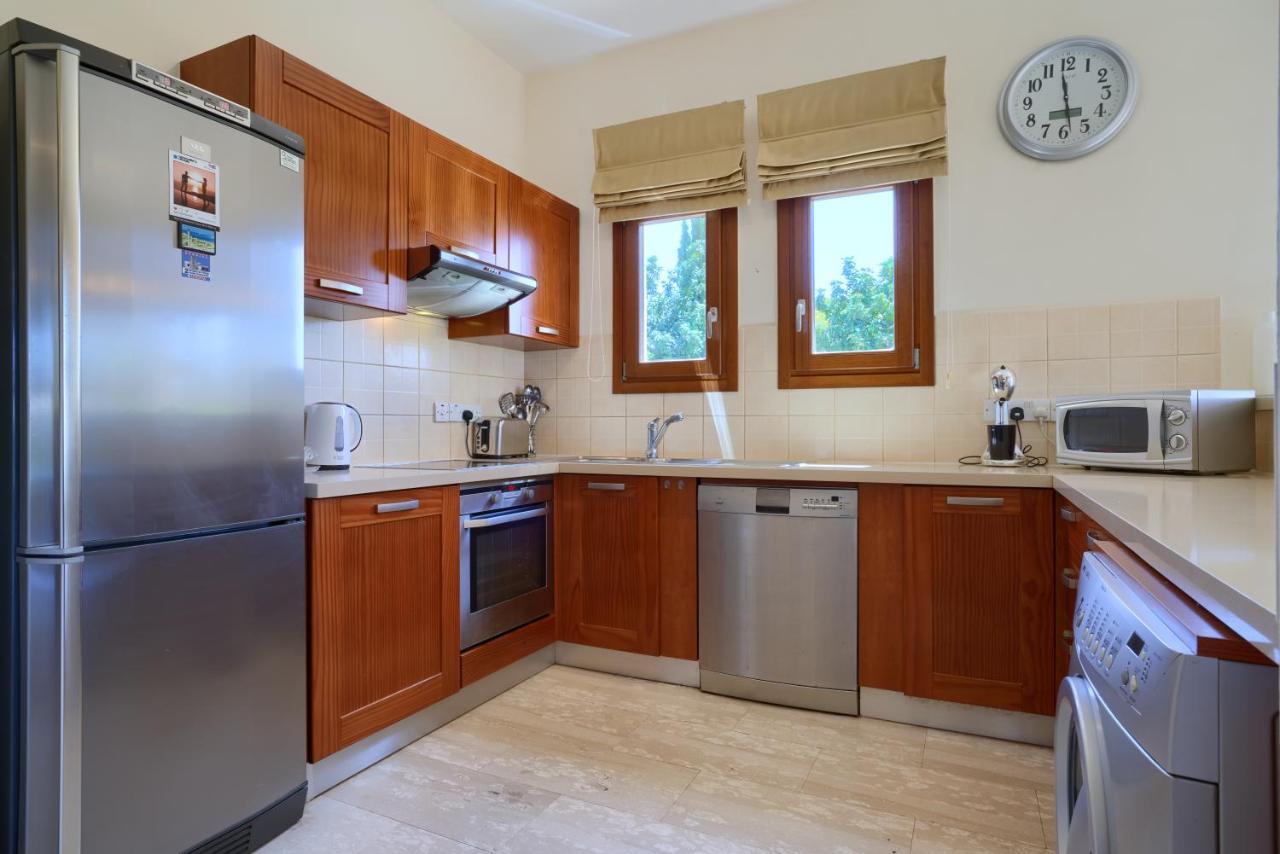 3 Bedroom Villa Madelini With Private Pool, Aphrodite Hills Resort Kouklia Exteriör bild