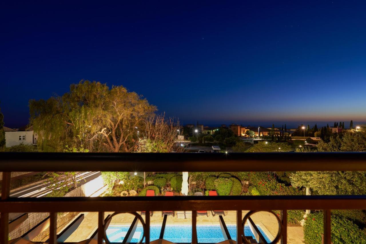 3 Bedroom Villa Madelini With Private Pool, Aphrodite Hills Resort Kouklia Exteriör bild