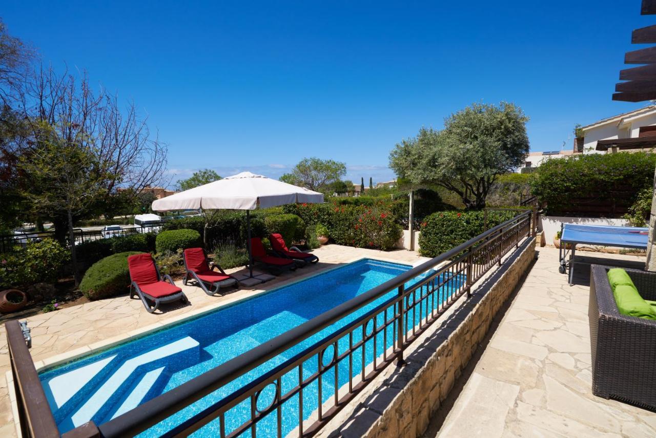 3 Bedroom Villa Madelini With Private Pool, Aphrodite Hills Resort Kouklia Exteriör bild