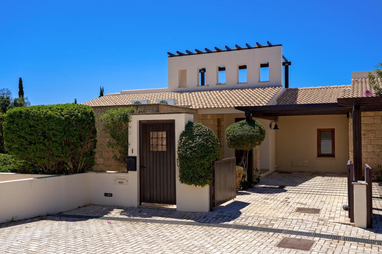 3 Bedroom Villa Madelini With Private Pool, Aphrodite Hills Resort Kouklia Exteriör bild