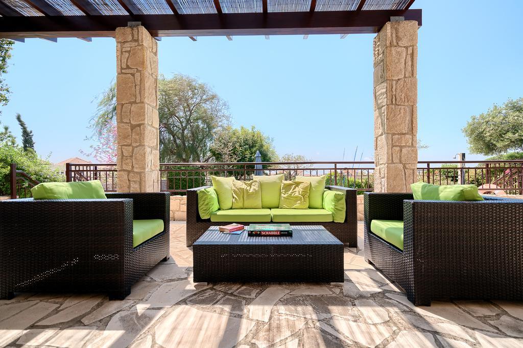 3 Bedroom Villa Madelini With Private Pool, Aphrodite Hills Resort Kouklia Exteriör bild